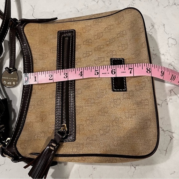 DOONEY & BOURKE Vintage 90s Monogram Crossbody Bag - Picture 12 of 16